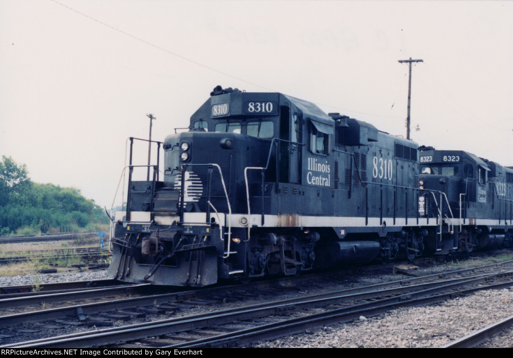 IC GP10 #8310 - Illinois Central